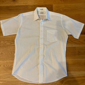Men's white Saks Fifth Avenue short sleeve button down shirt, size 16